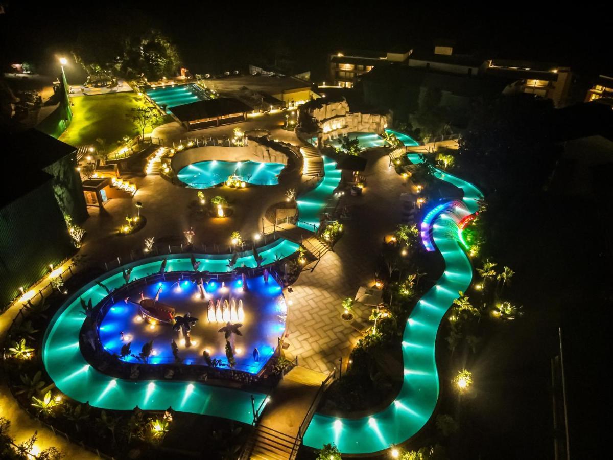 Club Mahindra Assonora Hotel Exterior foto