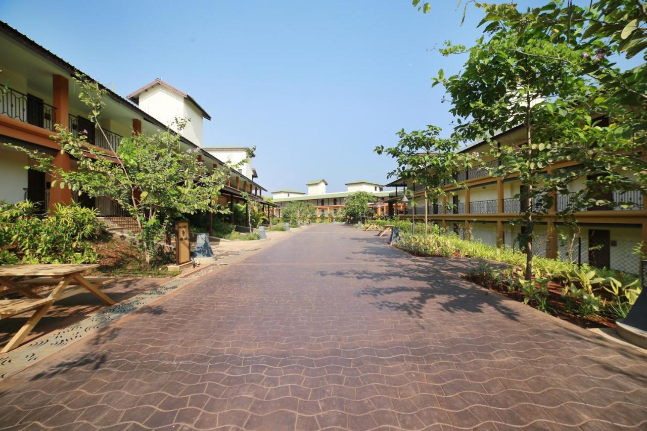 Club Mahindra Assonora Hotel Exterior foto